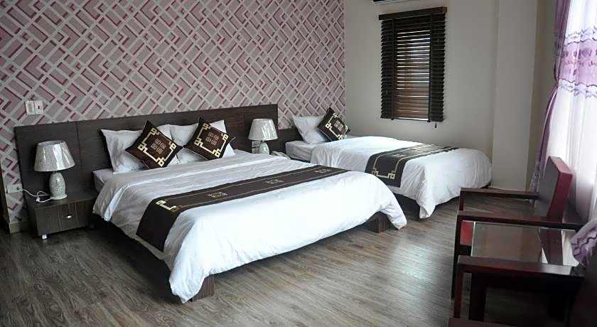 Rose Hotel