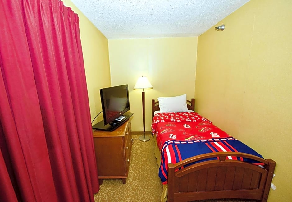 Holiday Inn Express Hotel And Suites Fenton-I-44 By IHG