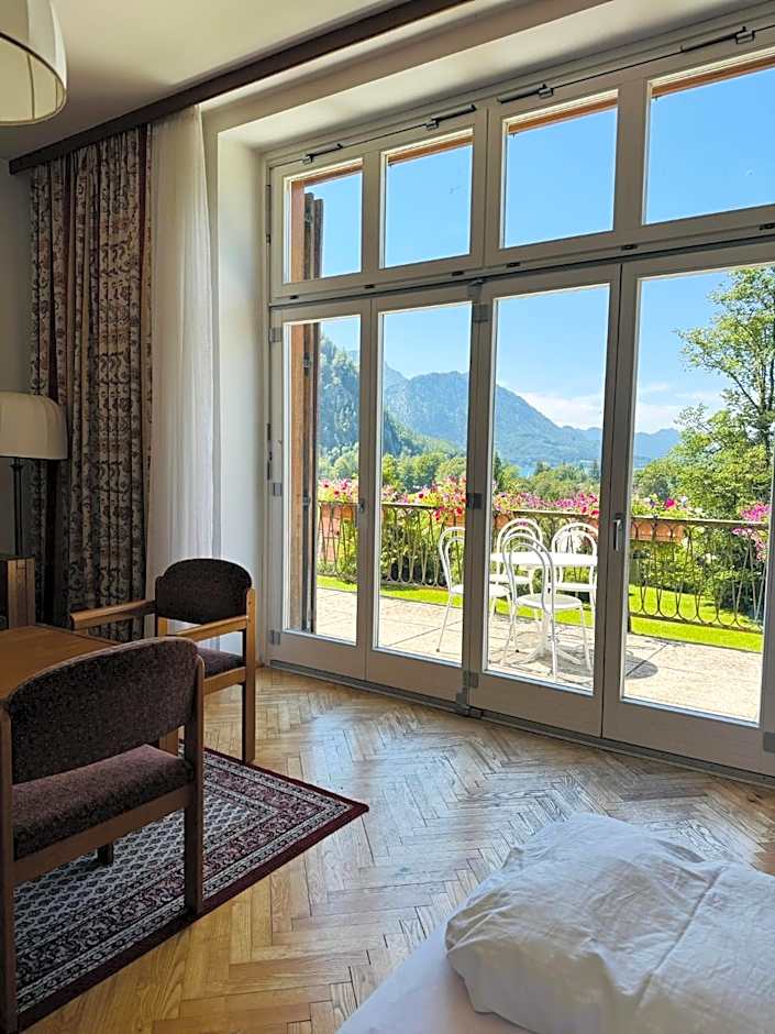 Photo 1 of 7 of Villa Suite