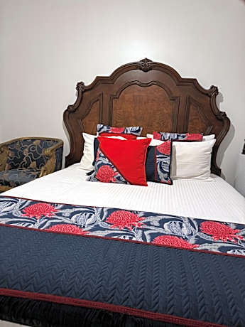 Queen Suite