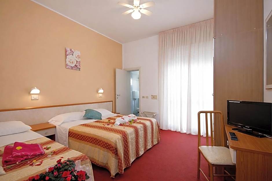 Photo 1 of 6 of Triple Room