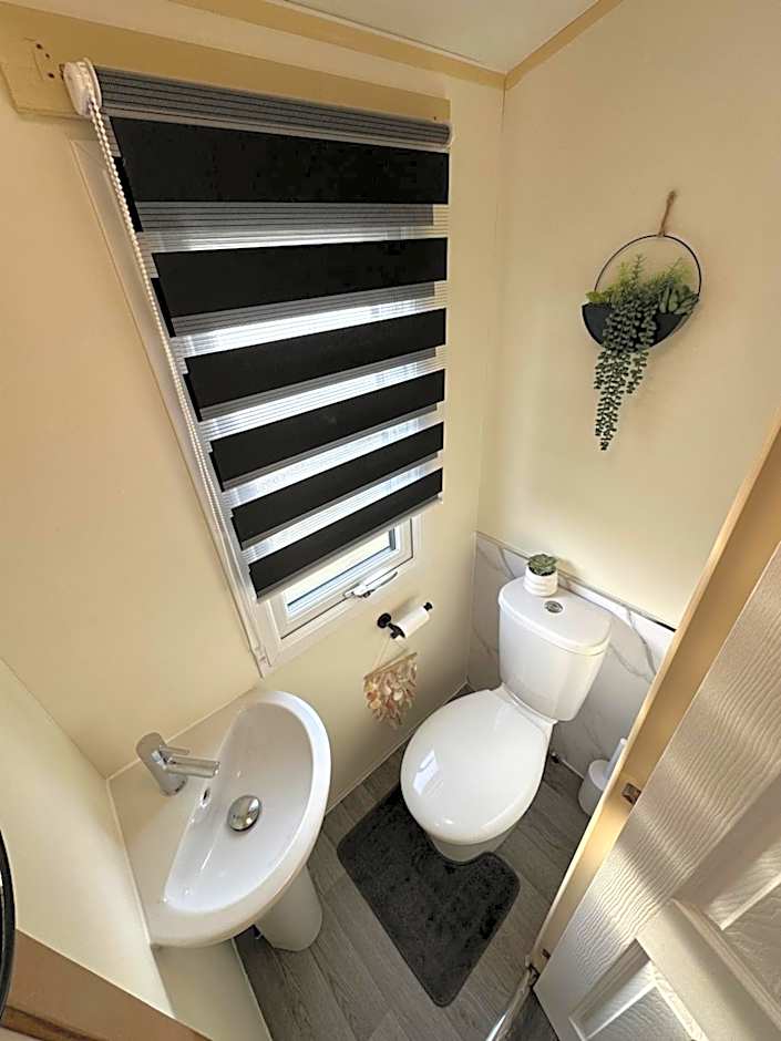 8 berth Waterside Ingoldmells V8 Santanavan 3