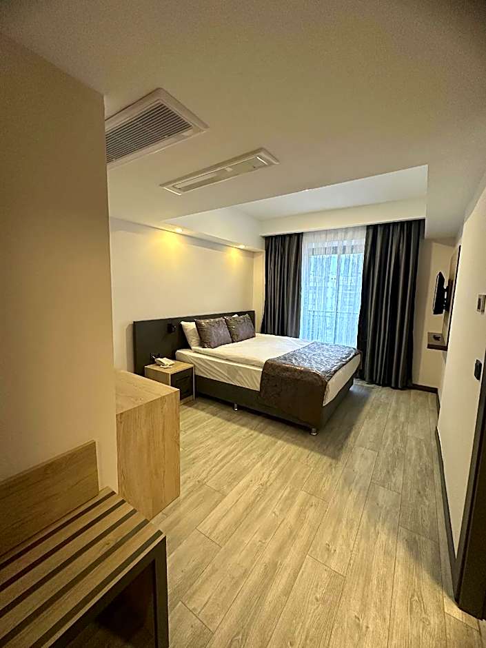 Irenic Hotel