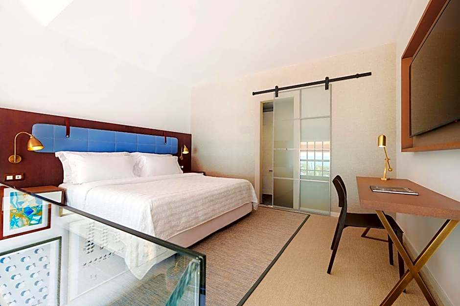 Le Meridien Ra Beach Hotel & Spa