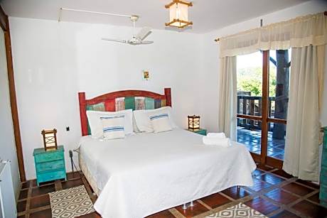 Deluxe Queen Suite