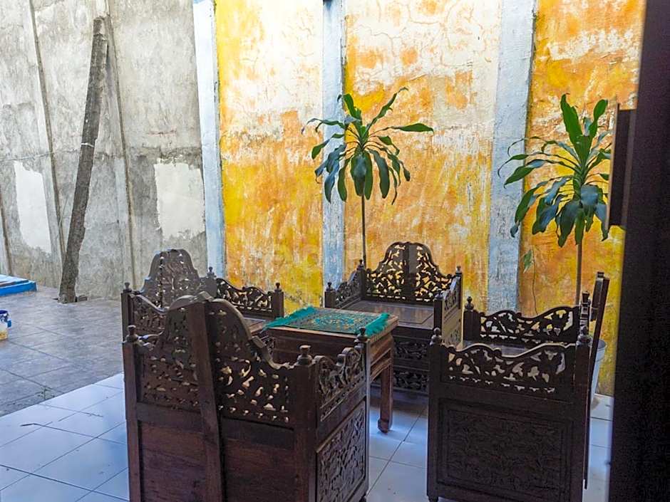 Graha Ara Homestay Syariah RSUD Dr Soetomo Surabaya Mitra RedDoorz