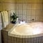 Oak Tree Lodge
