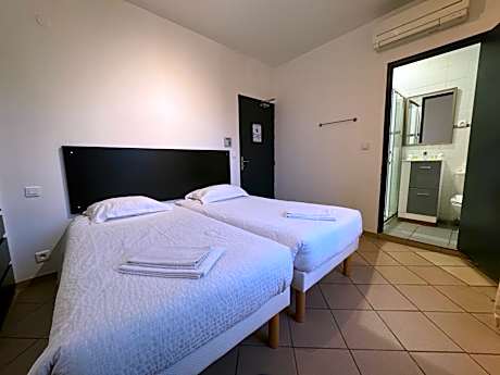 1 Double Bed or 2 Beds