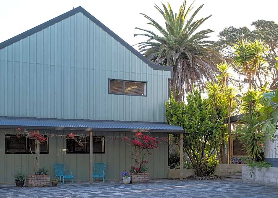 Bow Street Apartments & Cottage