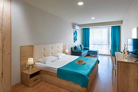 Deluxe Double Room with Extra Bed