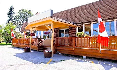 Lakeside Inn