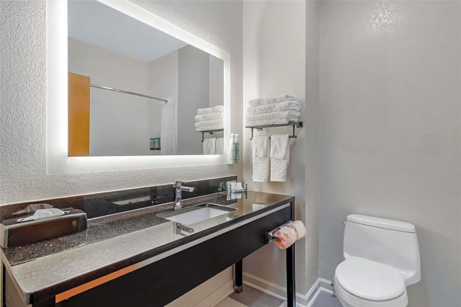 Best Western Commerce Inn