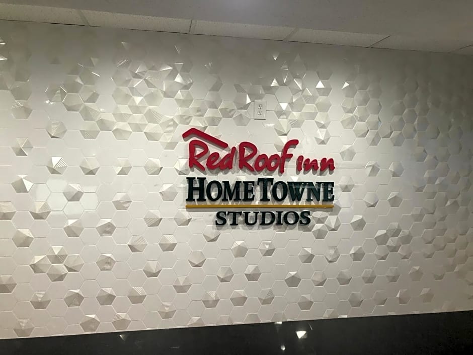 HomeTowne Studios Bordentown - McGuire AFB