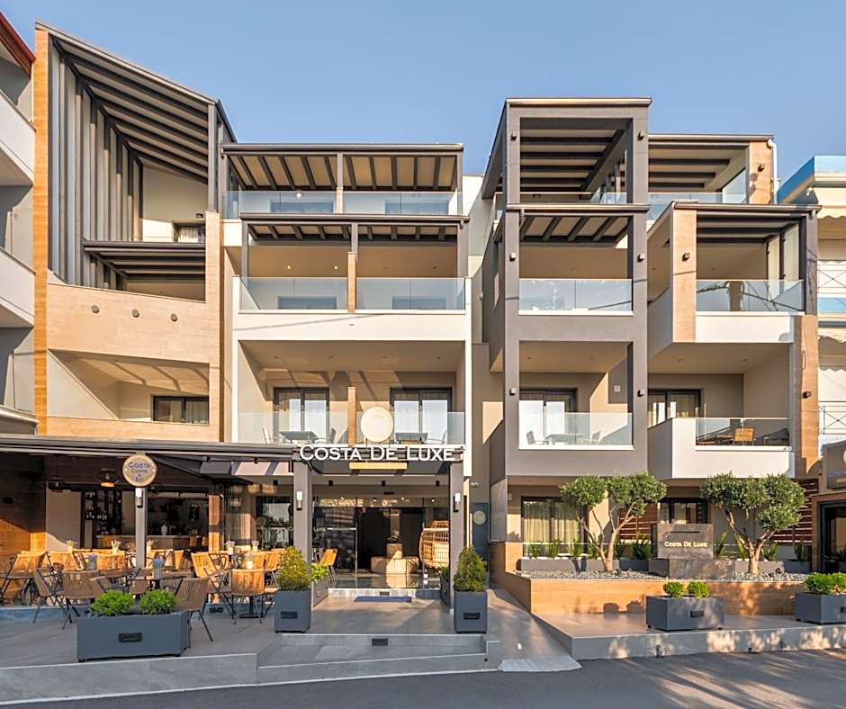 Costa De Luxe Suites