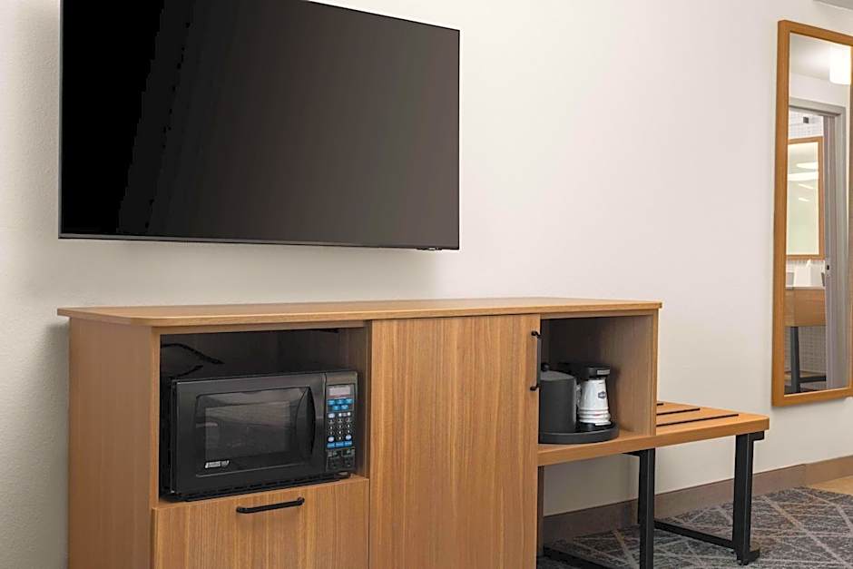 Hampton Inn By Hilton & Suites Moline-Quad City International Airport, Il