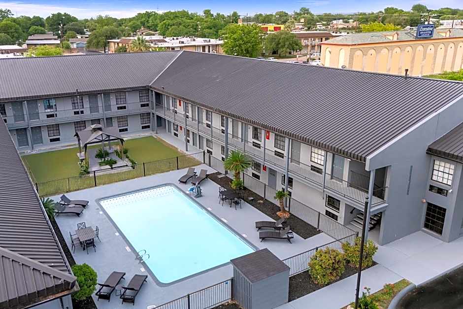 Days Inn by Wyndham San Antonio Near Lackland AFB