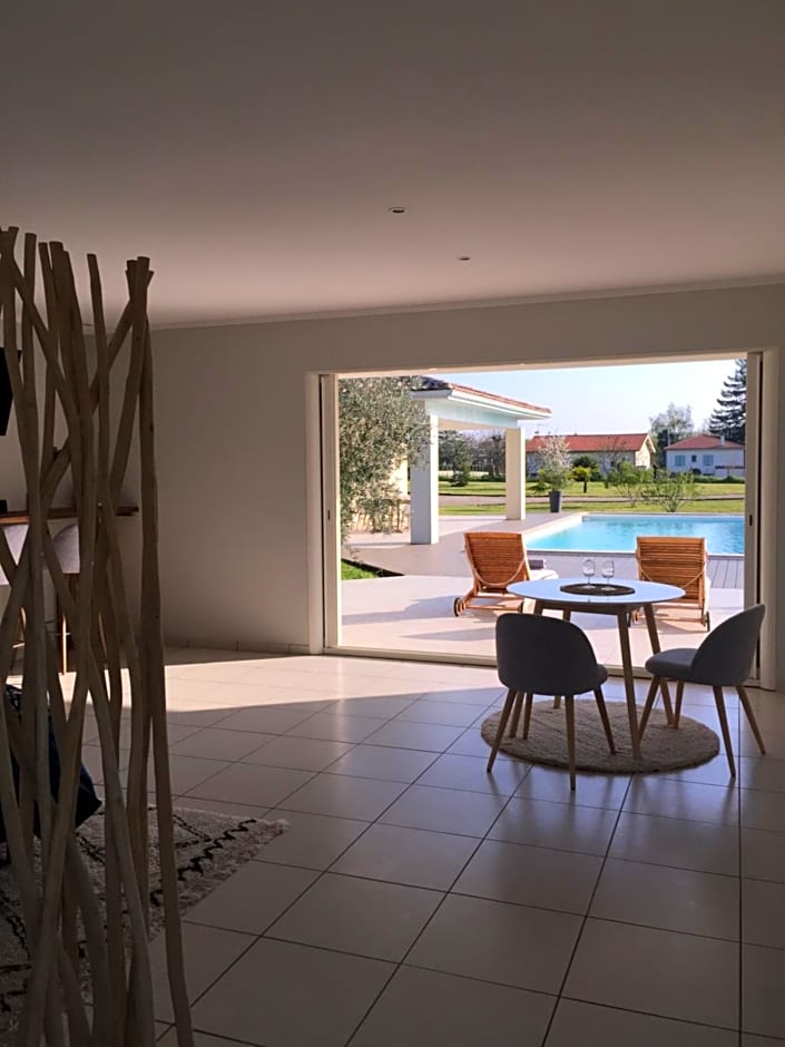 Chambre D'Hotes Ama – Pompignac, FL