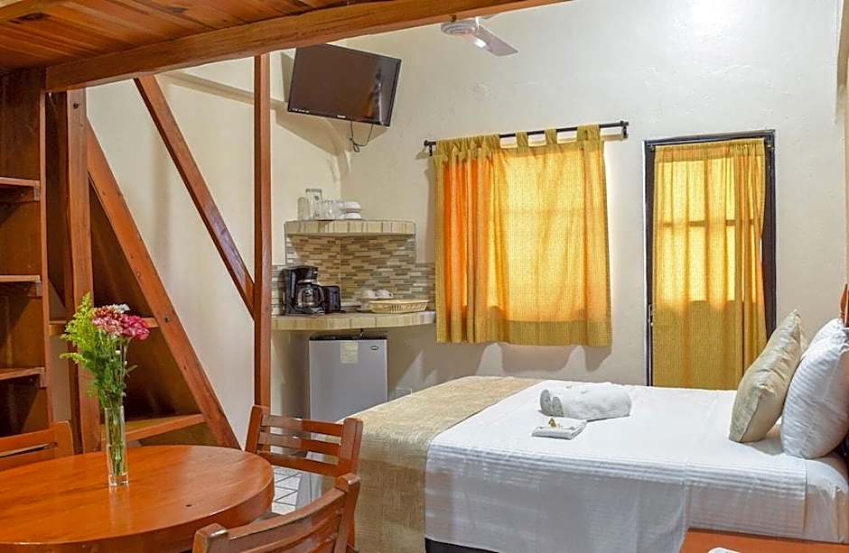Hotel Bucaneros