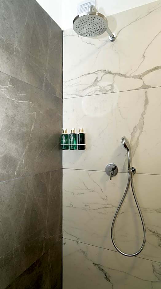 Bloom Downtown Suites