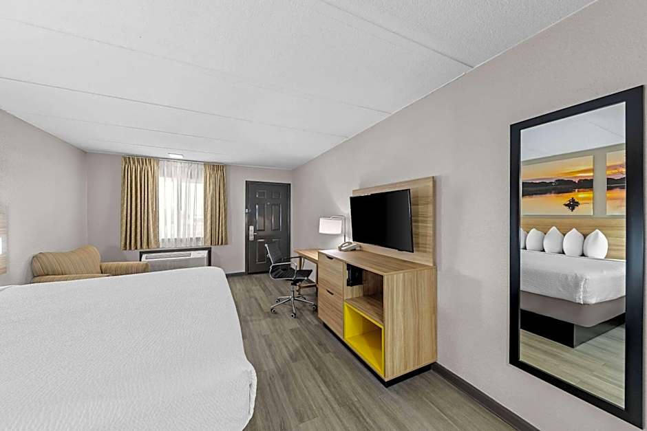 Days Inn by Wyndham Gainesville