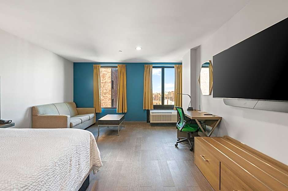 Holiday Inn Express And Suites Bronx NYC By IHG