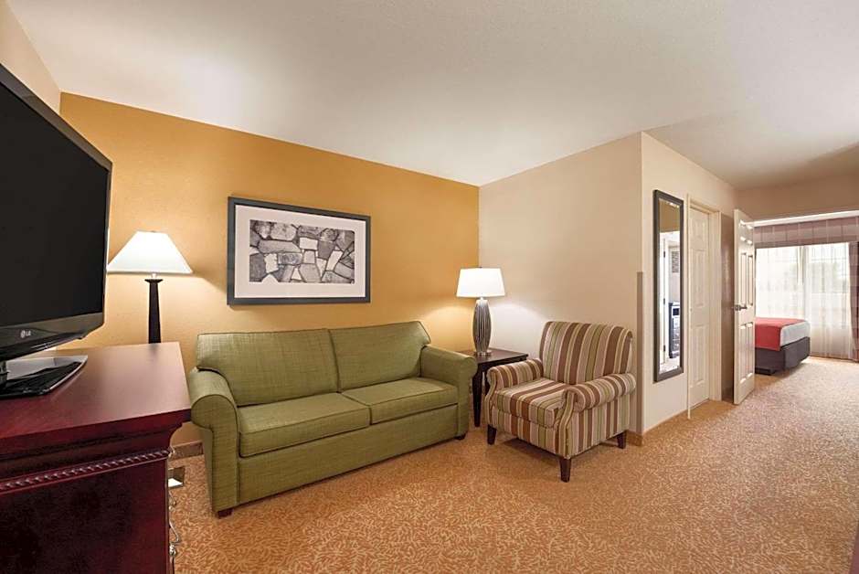Country Inn & Suites by Radisson, Minot, ND