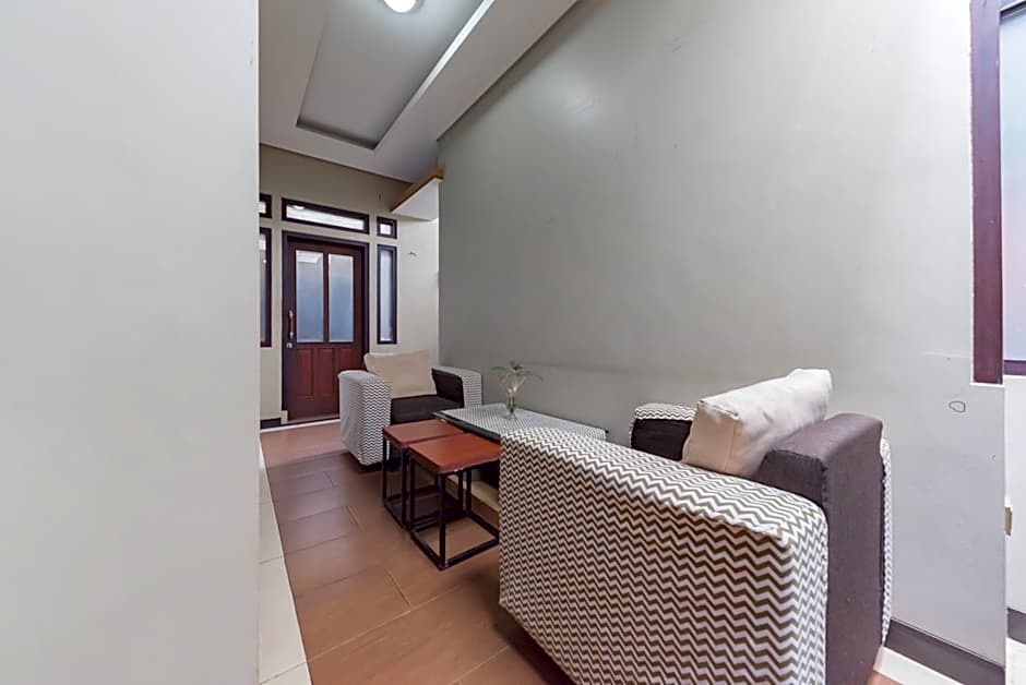 RedDoorz Syariah near Politeknik Negeri Bandung Campus