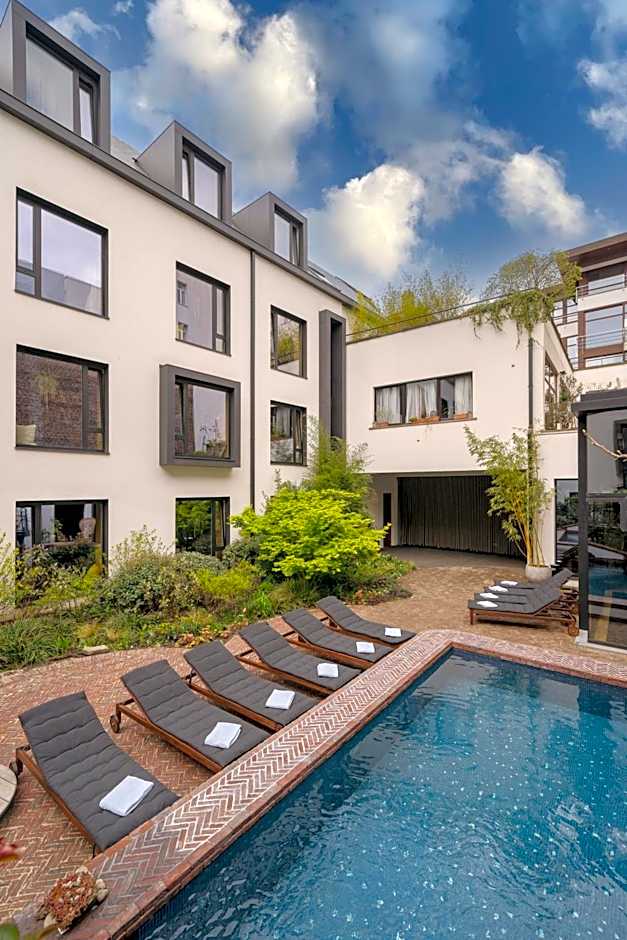 Latroupe Hotel Jardin Secret
