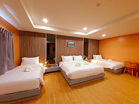 Quadruple Room with Mountain View