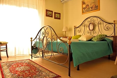 Triple Room with Bathroom