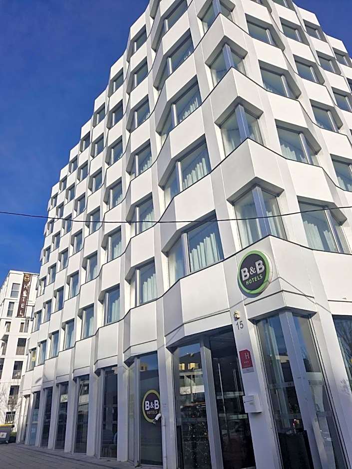 B&B HOTEL Massy Gare TGV