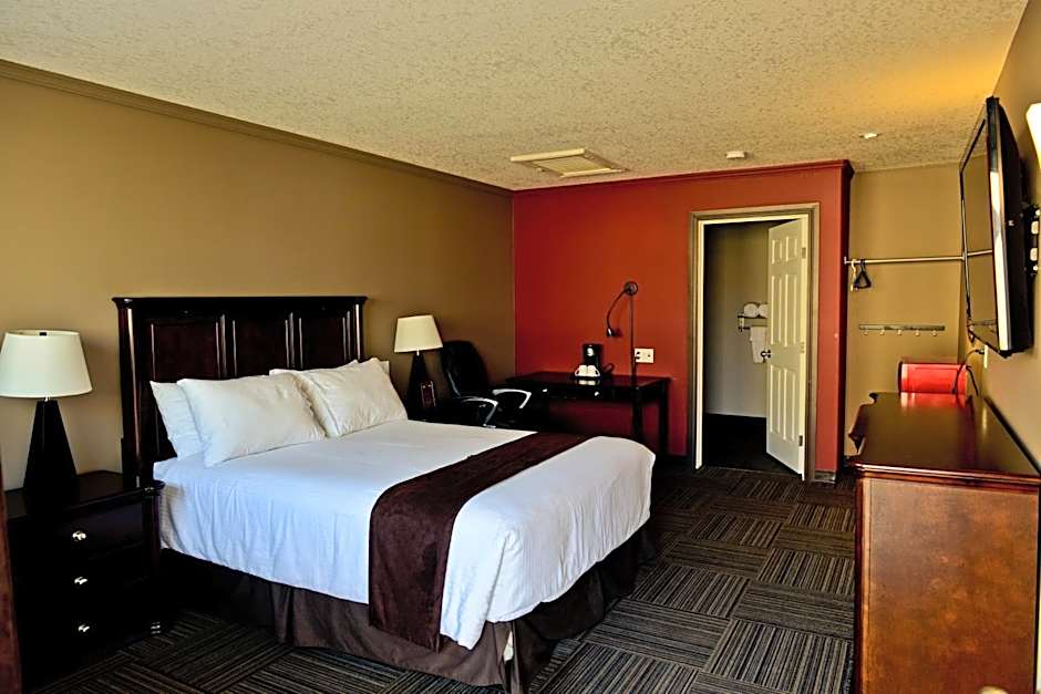 121 Steakhouse & Motel