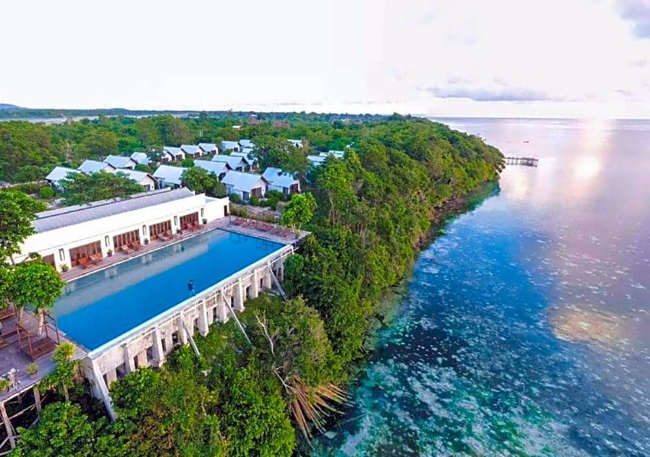 Naya Matahora Island Resort 