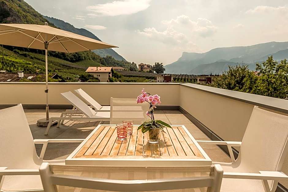 Hidalgo Suites