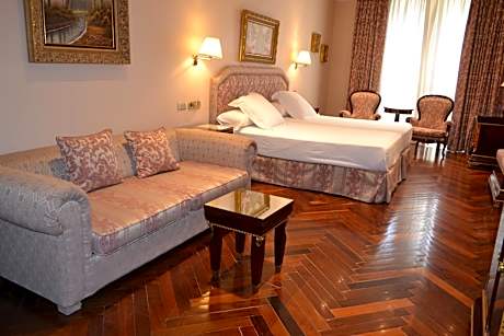 Hotel Alameda Palace