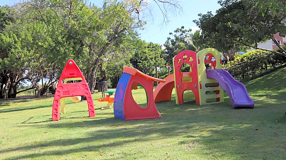 Apartamento espetacular na MELHOR praia da Bahia, GUARAJUBA é uma das únicas praias com selo azul do Brasil -Luxo, lazer, diversão e tranquilidade! Projetado para que você tenha a melhor experiência em hospedagem - Condominio tipo resort, o mais procurado