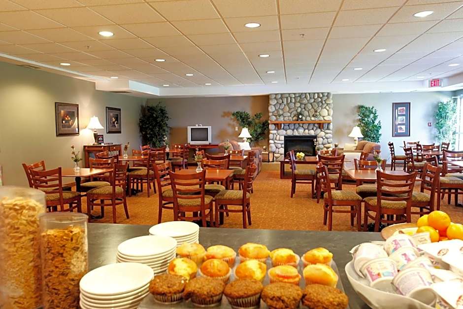 Coast Grimshaw Hotel & Suites