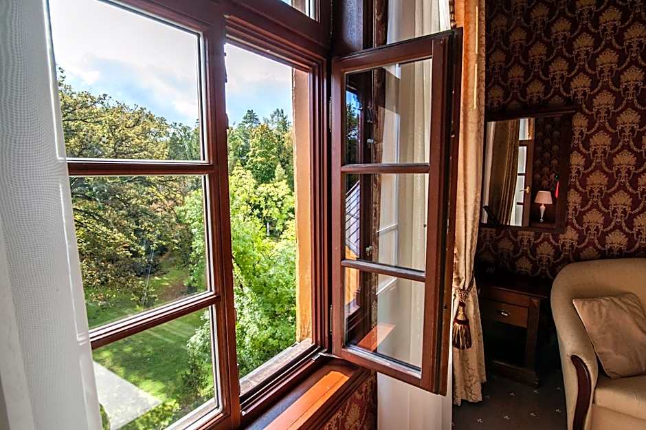 Pałac Myśliwski w Antoninie