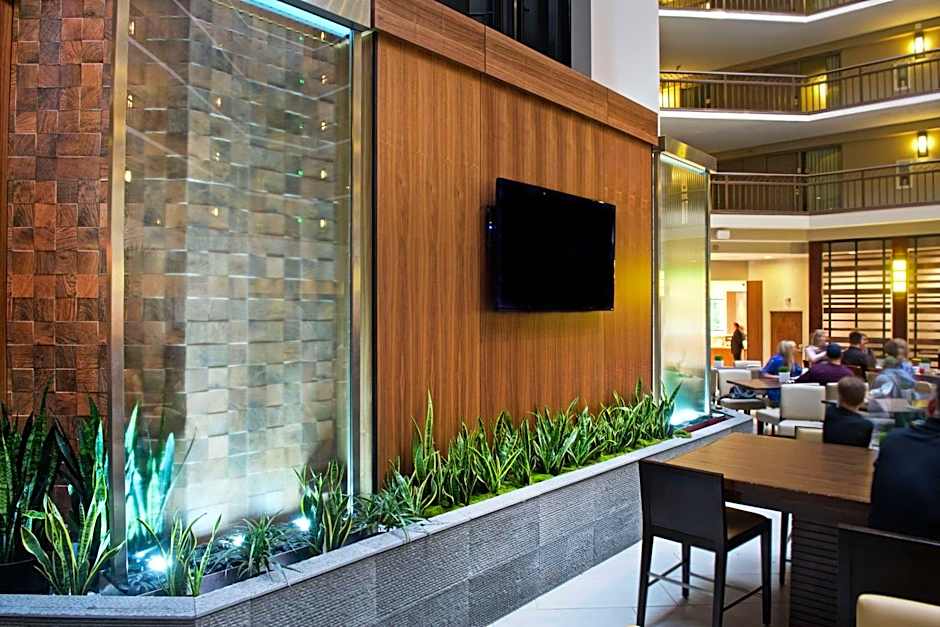 Embassy Suites by Hilton Portland Tigard