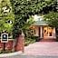 SummerWood Inn