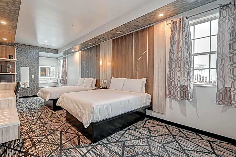 Comfeeni Inn and Suites