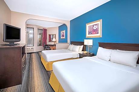 2 Queen Beds, Deluxe Studio Suite, Non-Smoking