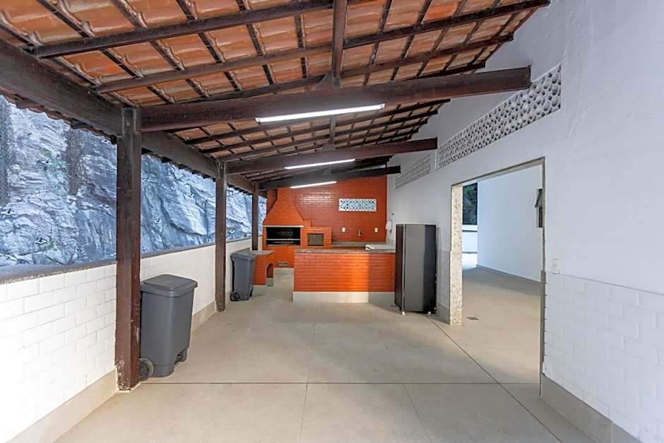 Apartamento em Botafogo a 9min da praia - MRF1307