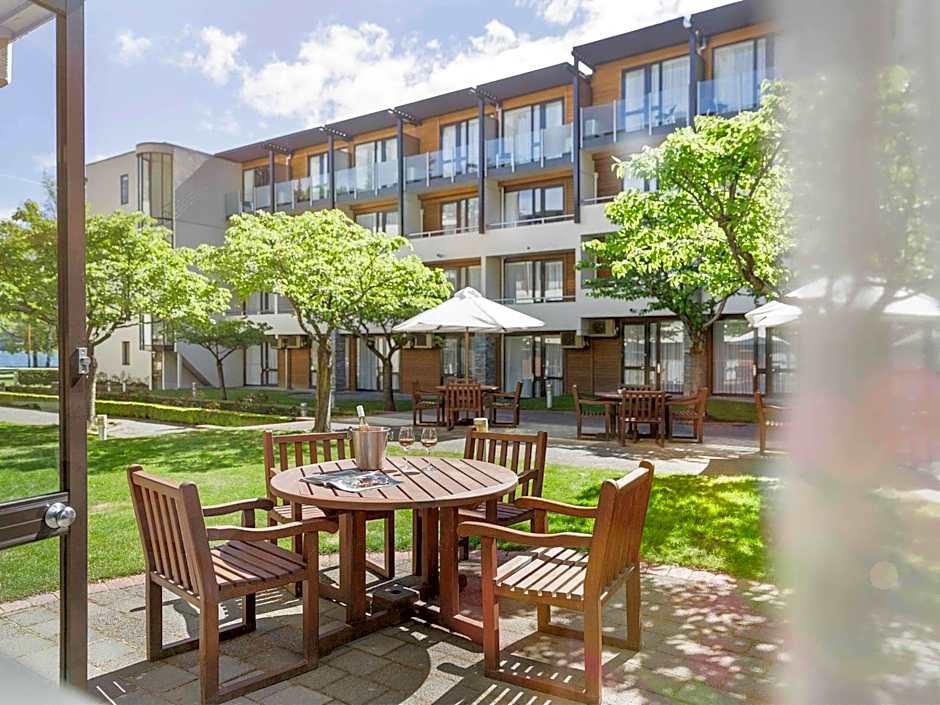 Novotel Queenstown Lakeside