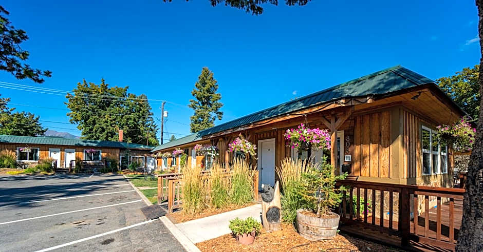 Evergreen Motel