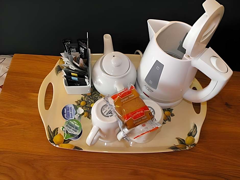 LG Thai Derm Spa & Guesthouse                                                   