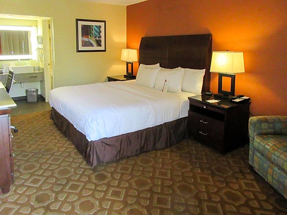 Clarion Inn