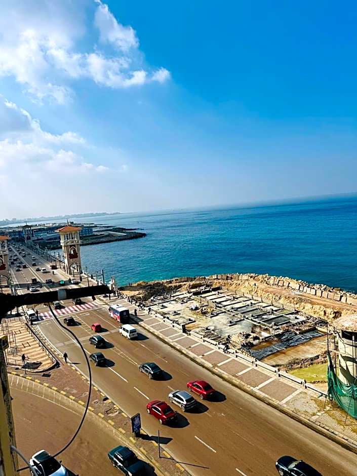 ALEX HOMES - Stanley Cozy Apartments with Direct Sea View