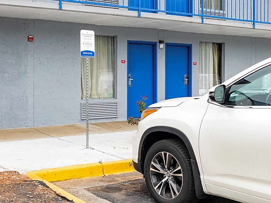 Rodeway Inn & Suites Carrollton