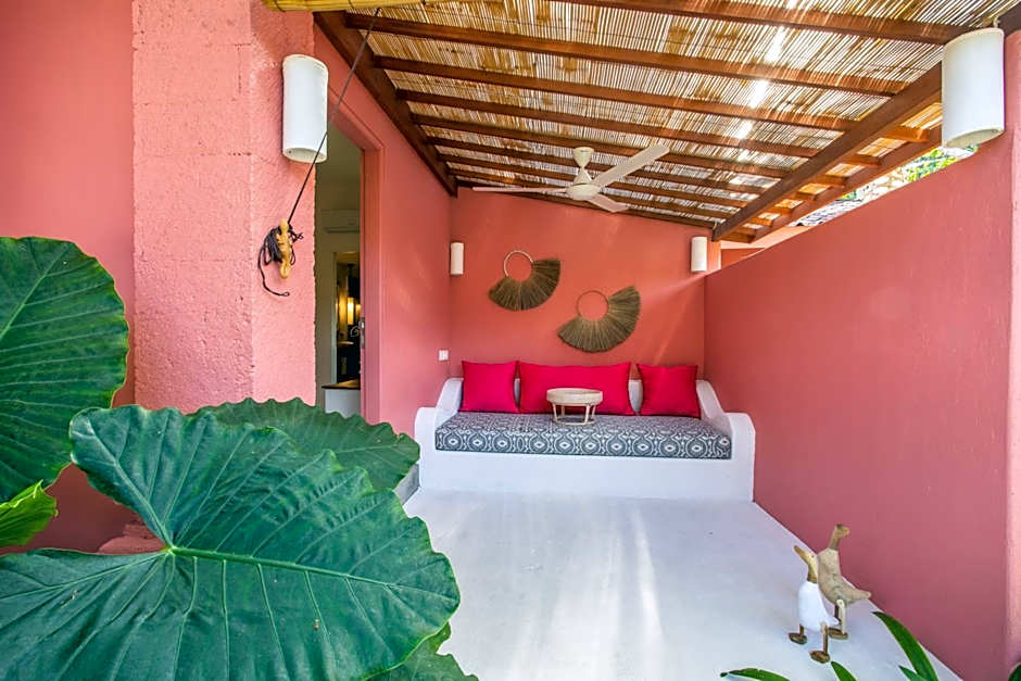 PinkPrivate Sanur - for Cool Adults Only